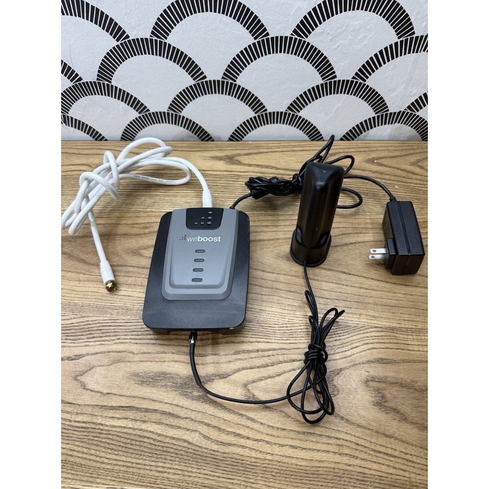 Wilson WeBoost Home 4G Cell Phone Booster Kit  470101 W/ Power Adapter